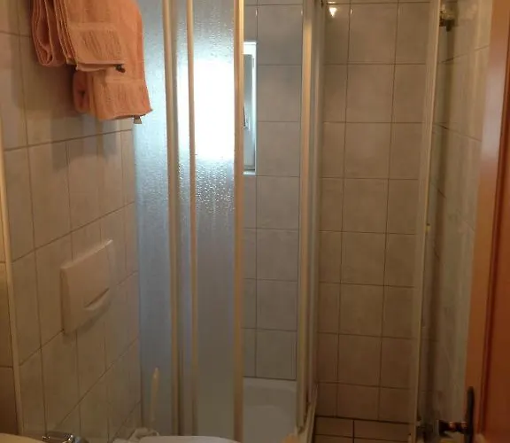 Cafe-conditorei Huber מלון Lichtensteig